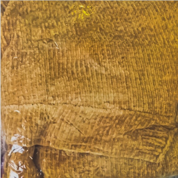 ✨New Item-Mustard Color Chenille Sweater - Picture 3 of 3